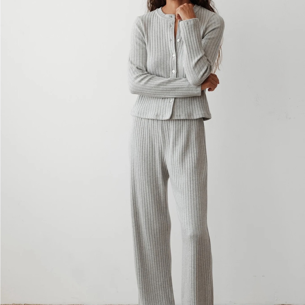 Donni rib Cardi size medium
